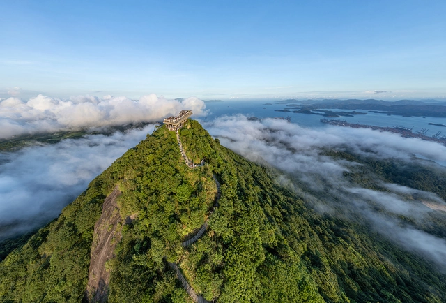 Architectures of the Gaze: 25 Viewpoints for Experiencing the Landscape - Featured Image