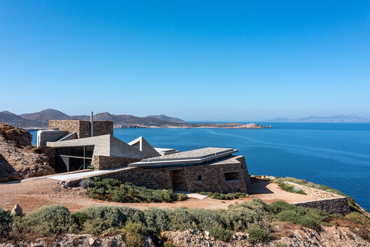 Toward the Sun Summerhouse / Tassos Biris - Sofia Tsiraki & Associate Architects