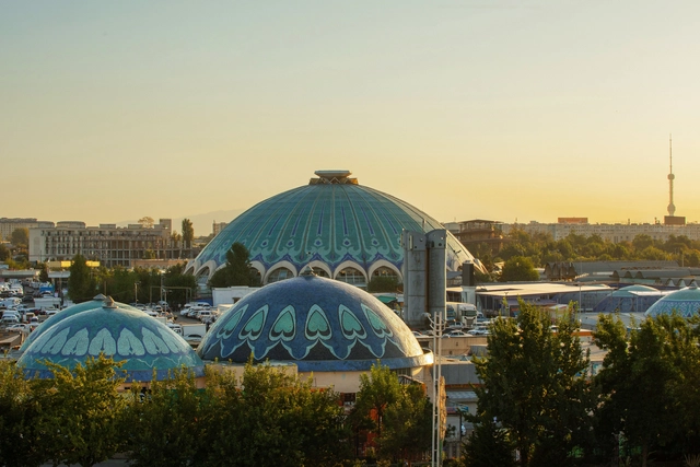 Tashkent Architecture City Guide: Ten Buildings of Soviet Hybrid Modernism - Featured Image